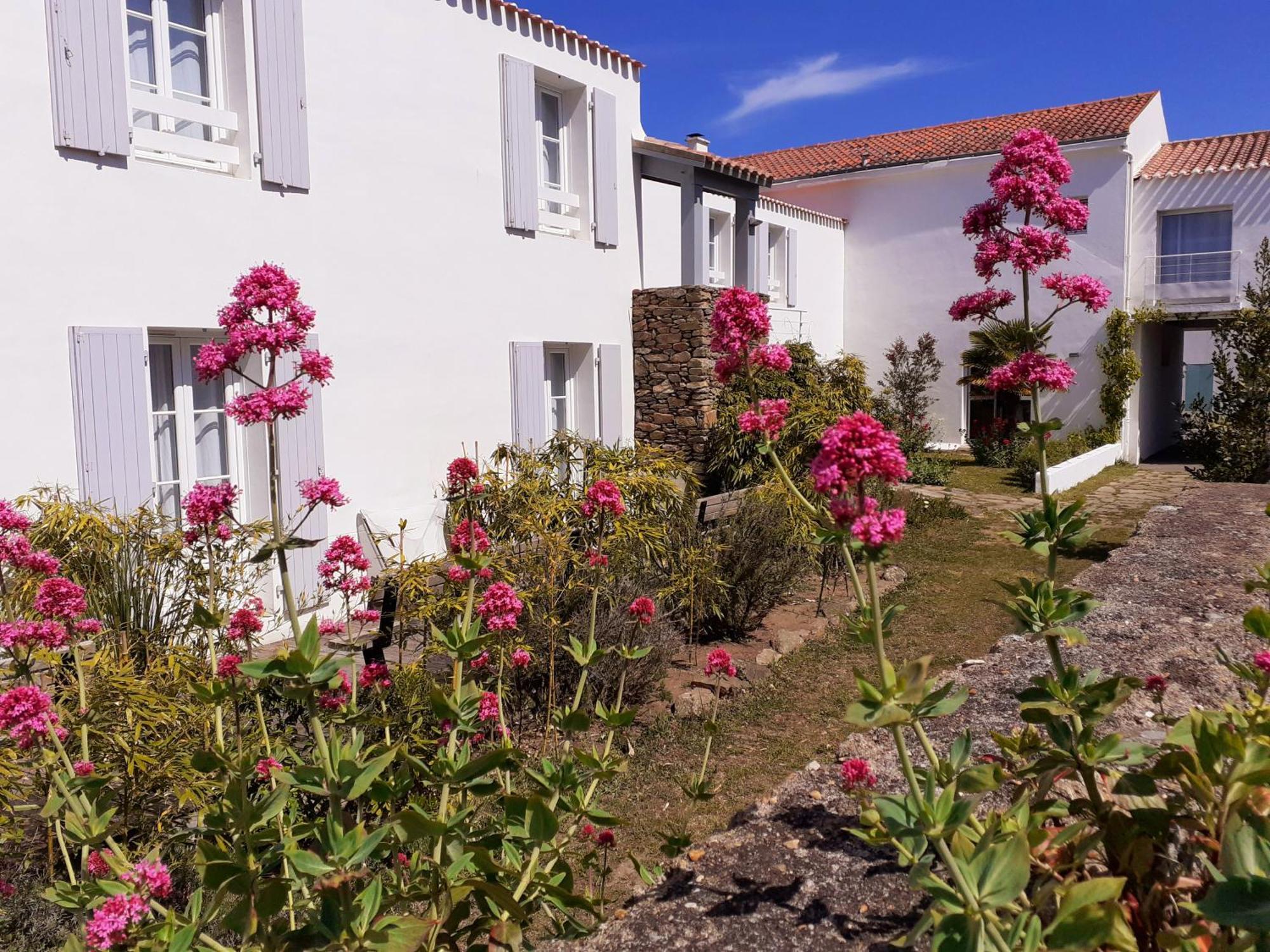 Hotel L'Escale A L'Ile D'Yeu Exterior foto